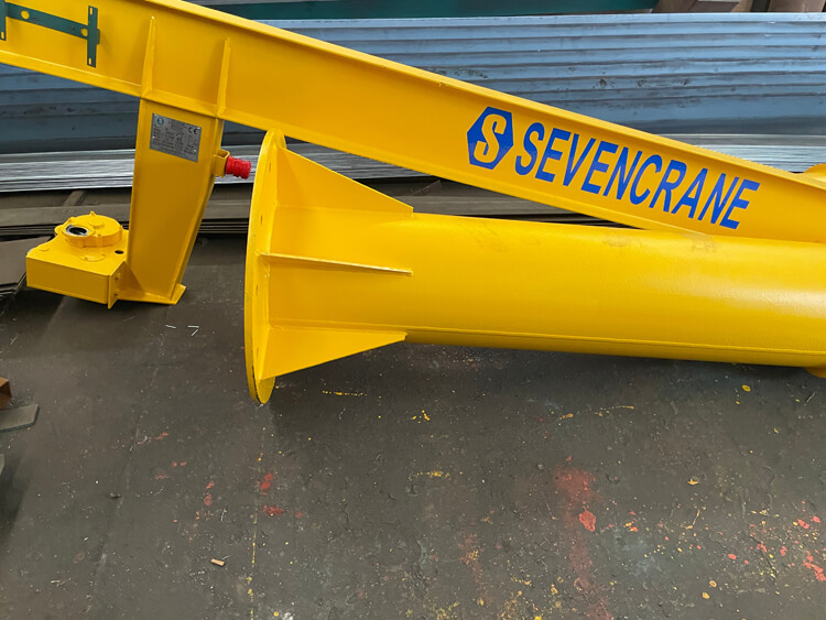 SEVENCRANE Søylemontert svingkran