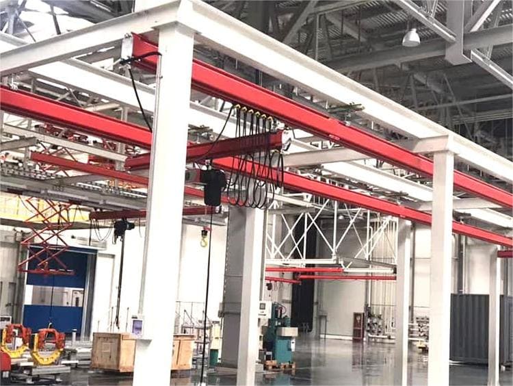 Gru a ponte per postazioni di lavoro Alu-Track a basso prezzo con garanzia di sicurezza